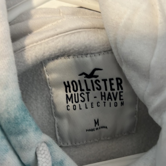 Hollister tiedye comfy sweater. - Picture 5 of 5